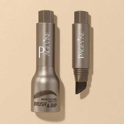 Lápiz de cejas impermeable con acabado natural.